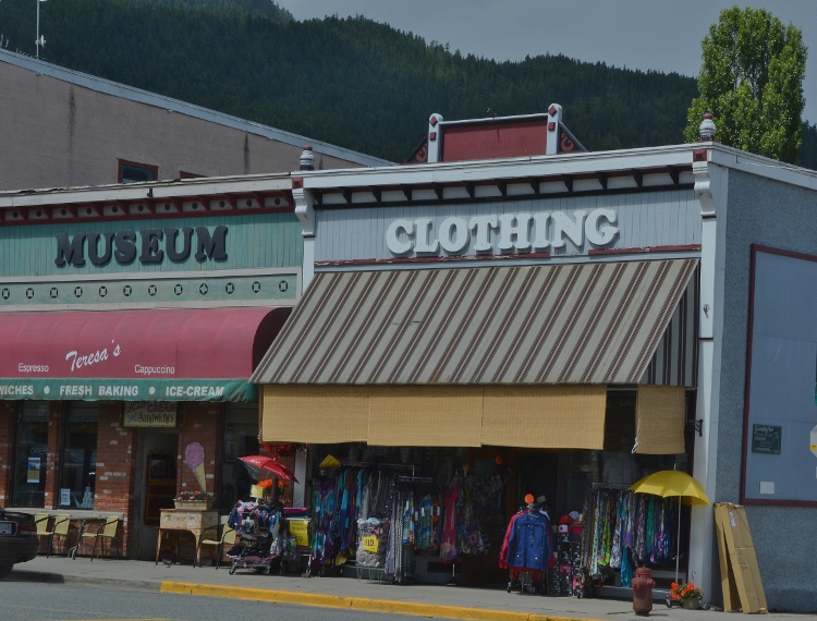 around Kaslo the town